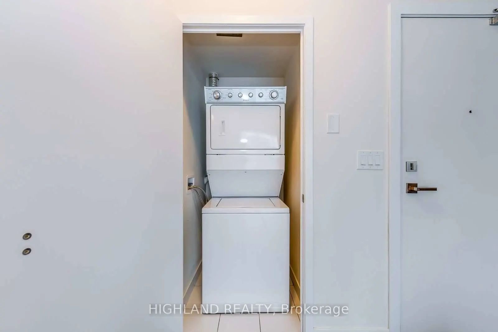 510 Curran Place, #1010