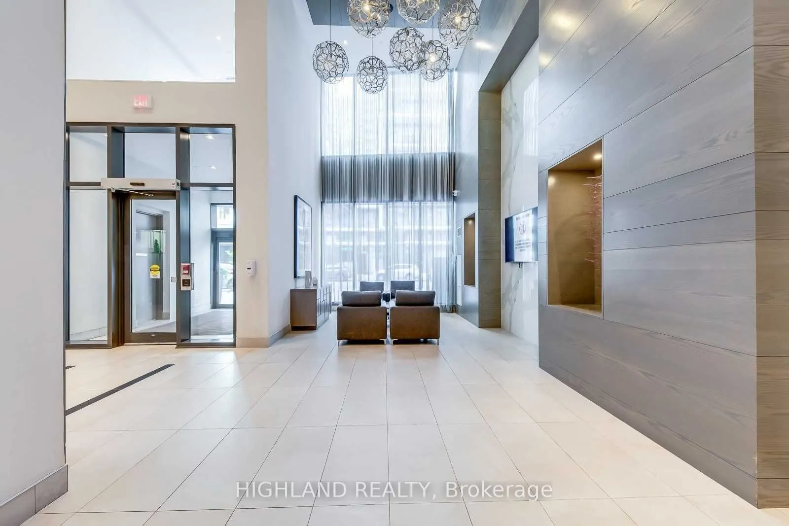510 Curran Place, #1010