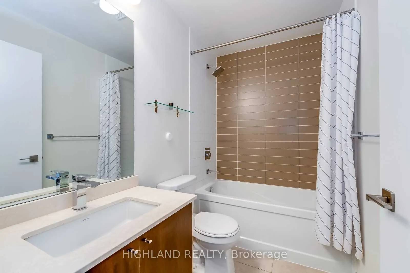 510 Curran Place, #1010