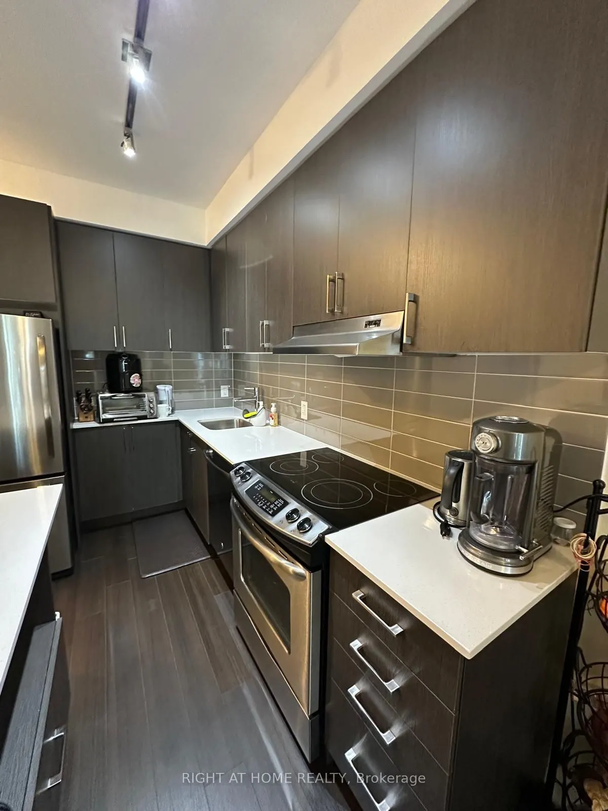 2560 Eglinton Avenue W, #1803