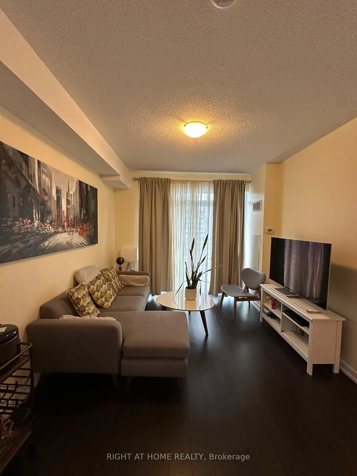 2560 Eglinton Avenue W, #1803