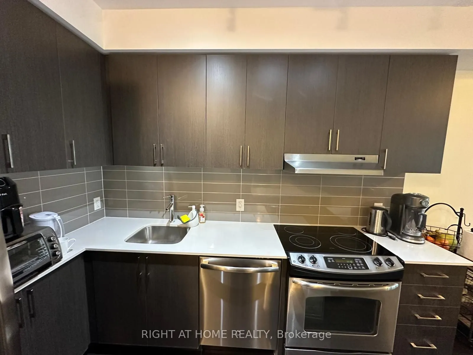 2560 Eglinton Avenue W, #1803