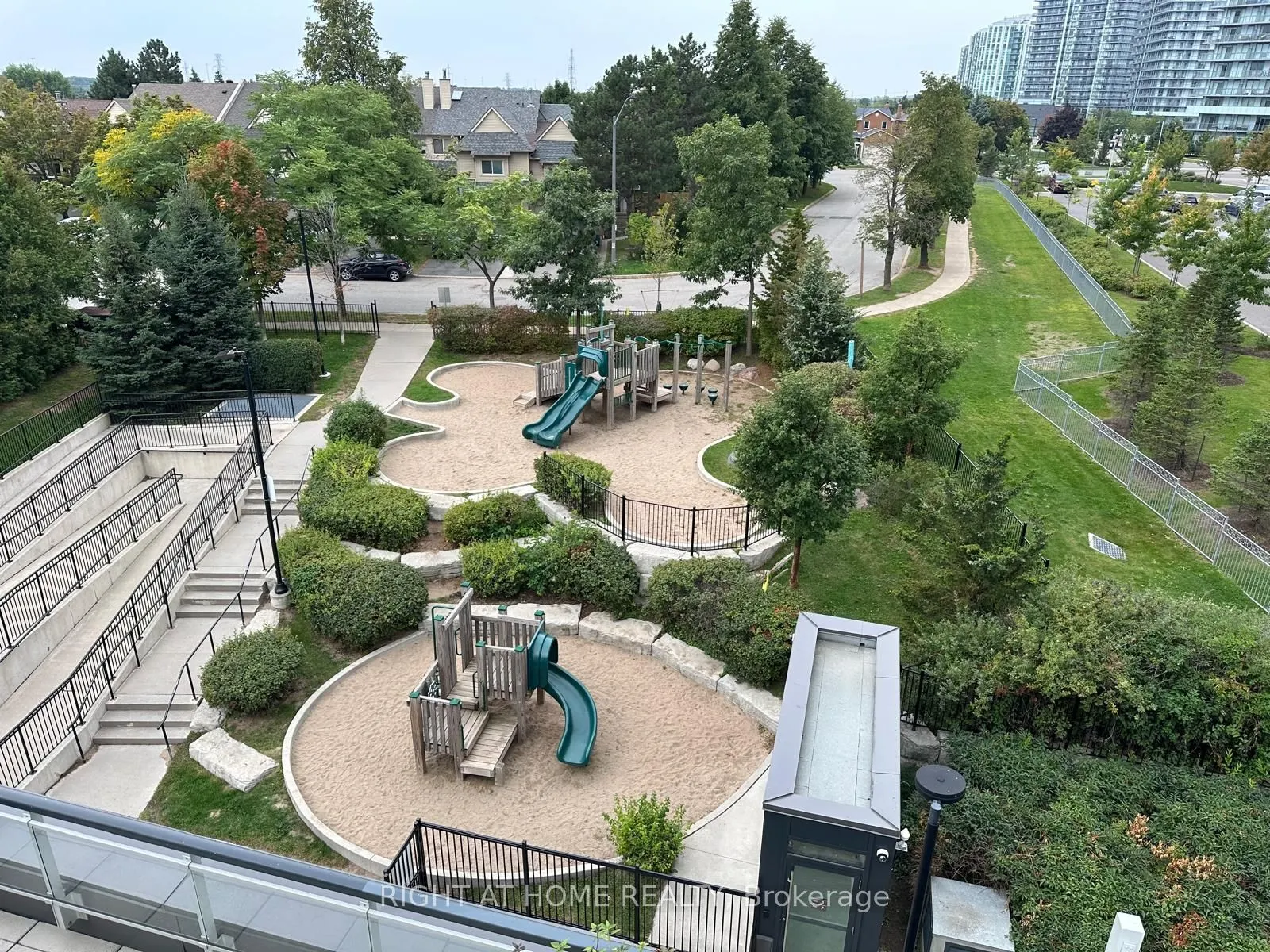 2560 Eglinton Avenue W, #1803