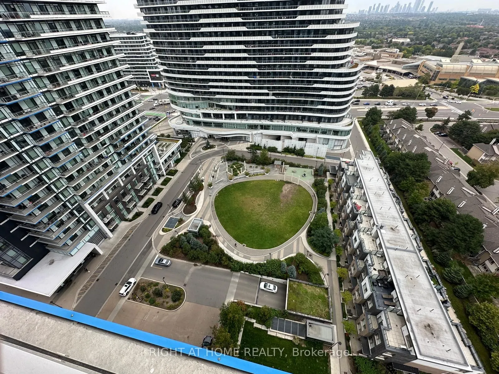 2560 Eglinton Avenue W, #1803