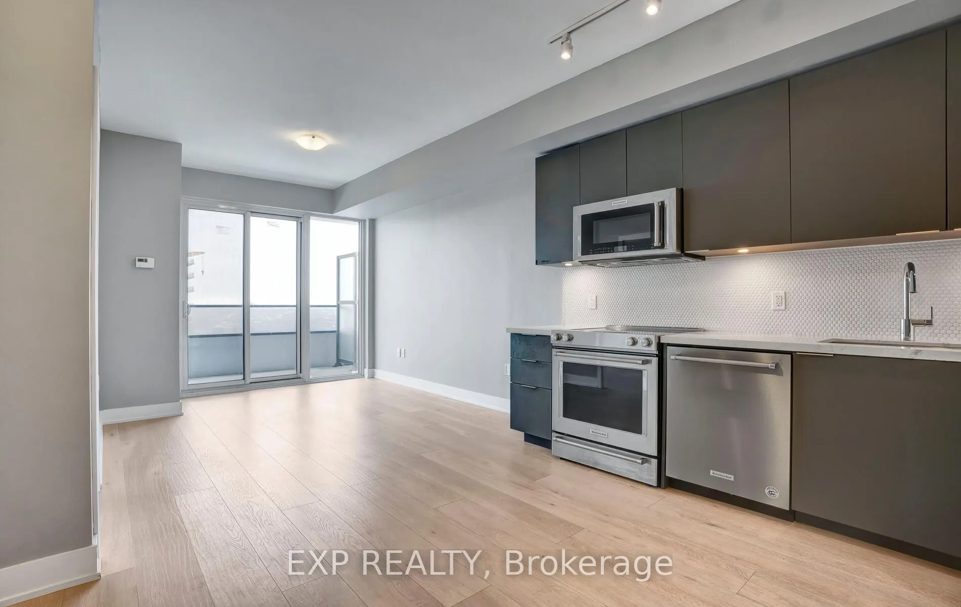 30 Shore Breeze Drive, #5504