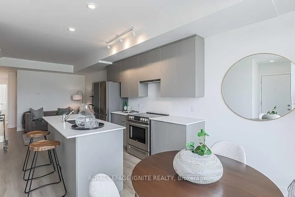 3058 Sixth Line, #203