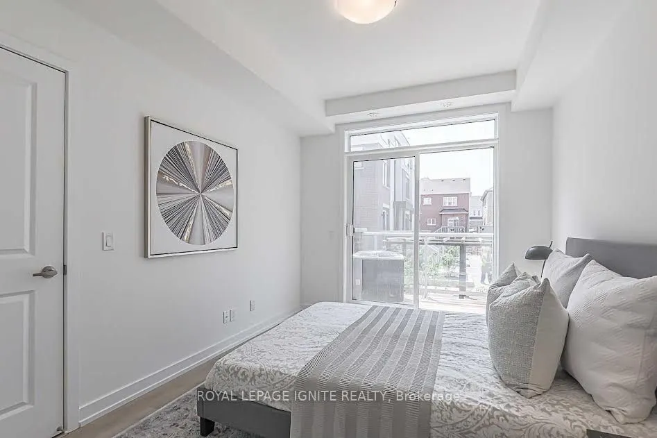 3058 Sixth Line, #203