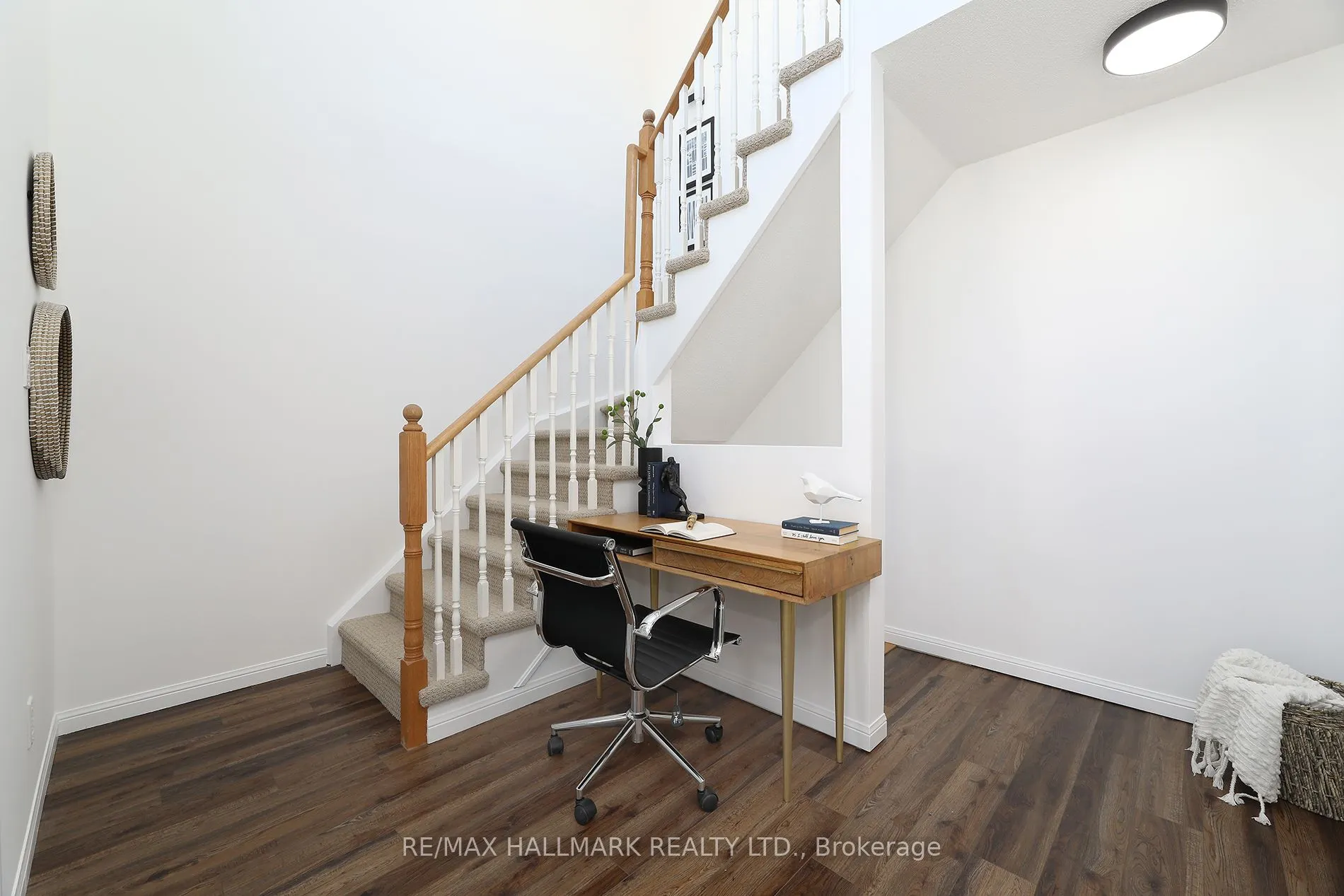 18 Laidlaw Street, #1005