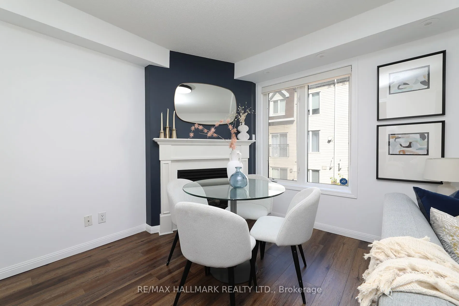 18 Laidlaw Street, #1005