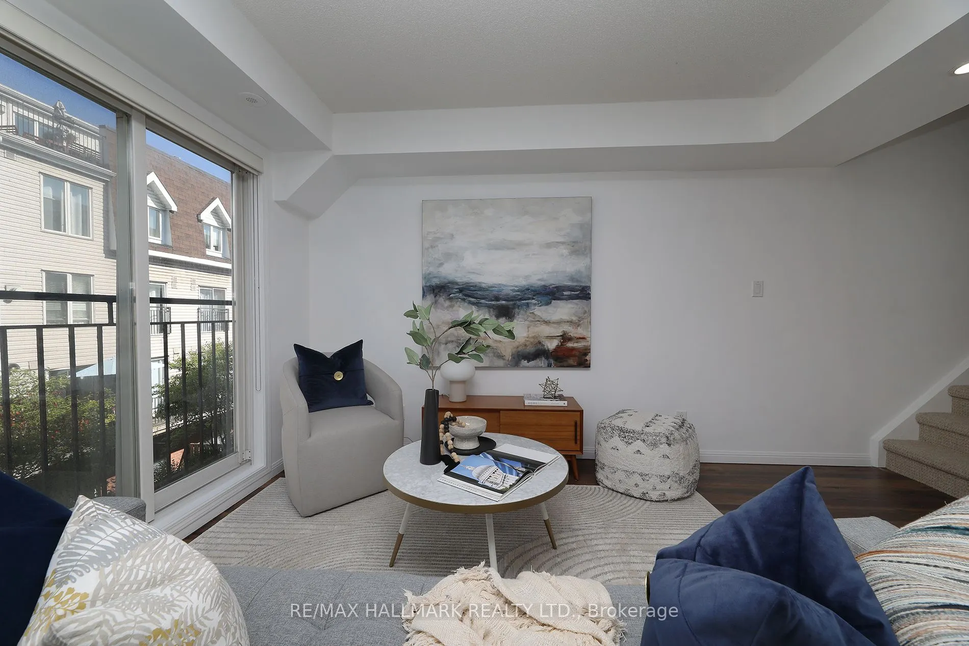 18 Laidlaw Street, #1005