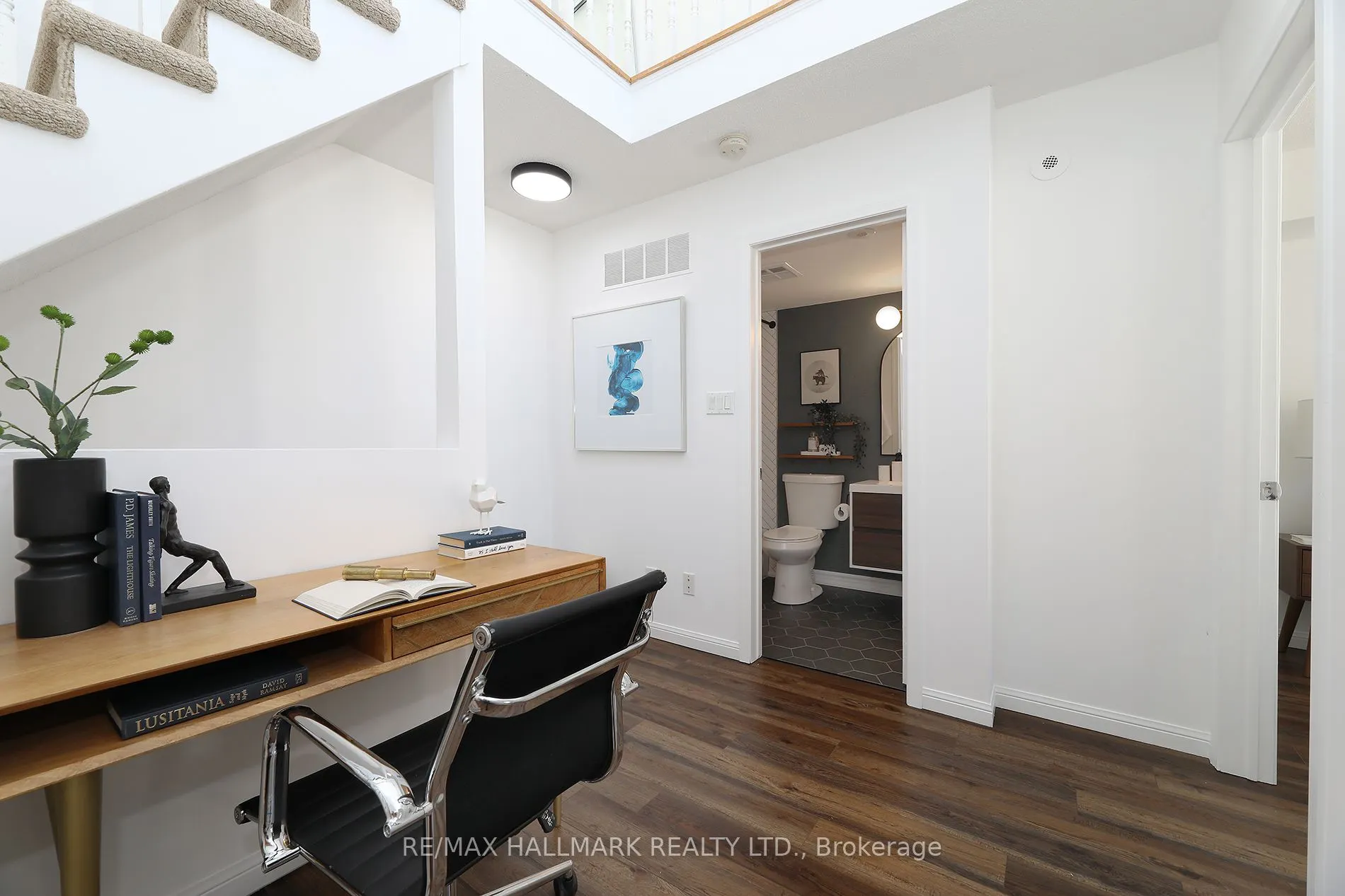 18 Laidlaw Street, #1005
