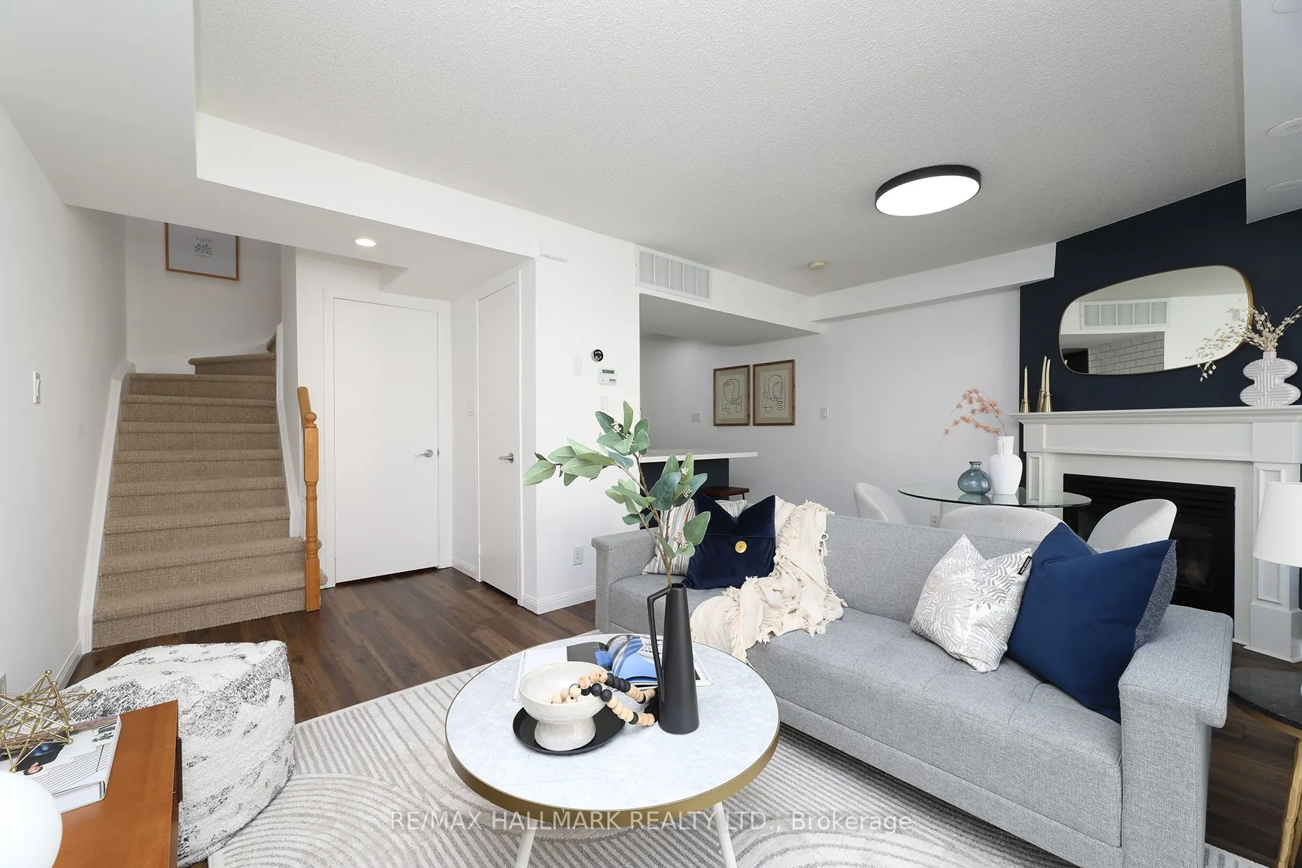 18 Laidlaw Street, #1005