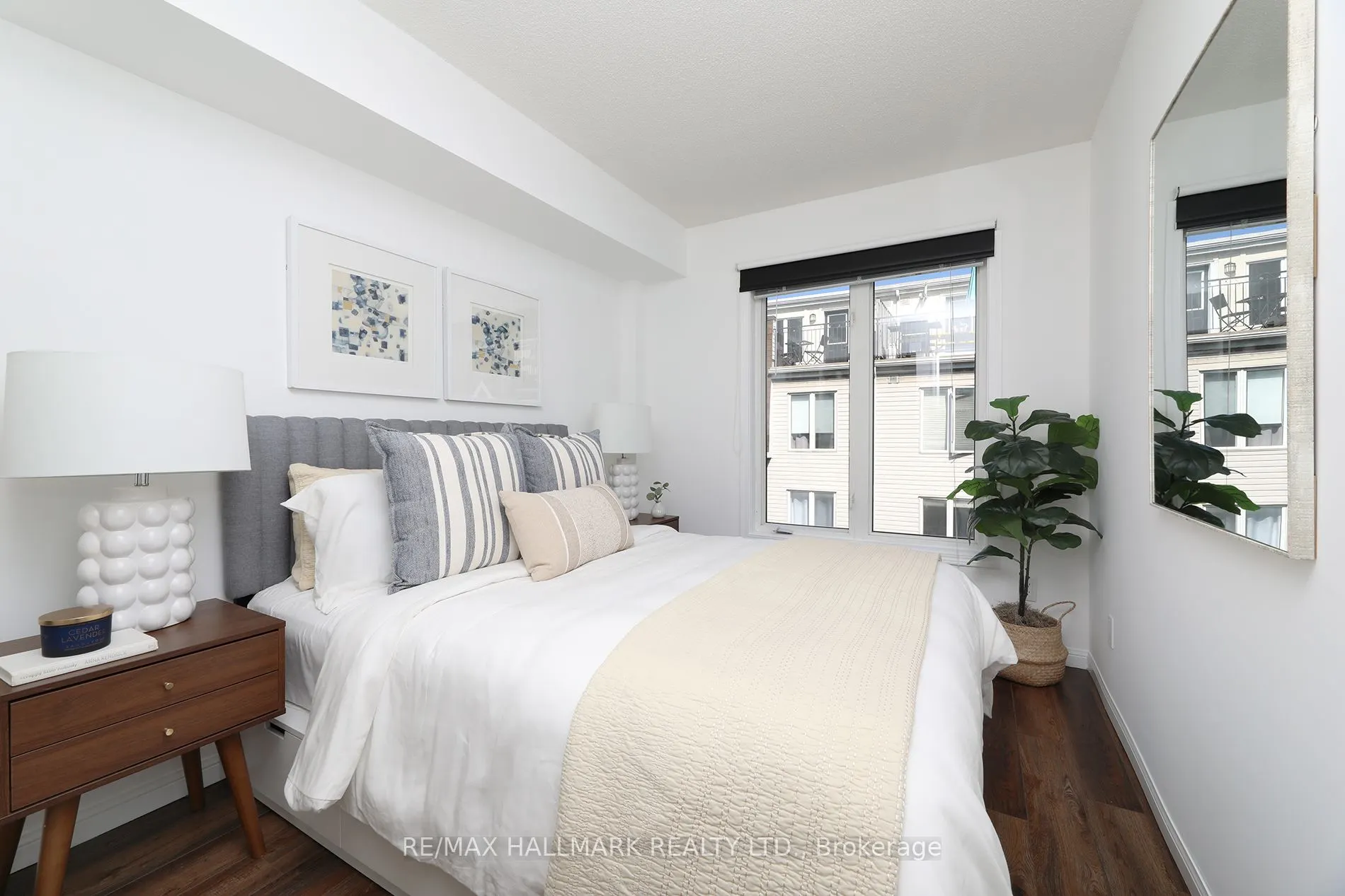 18 Laidlaw Street, #1005