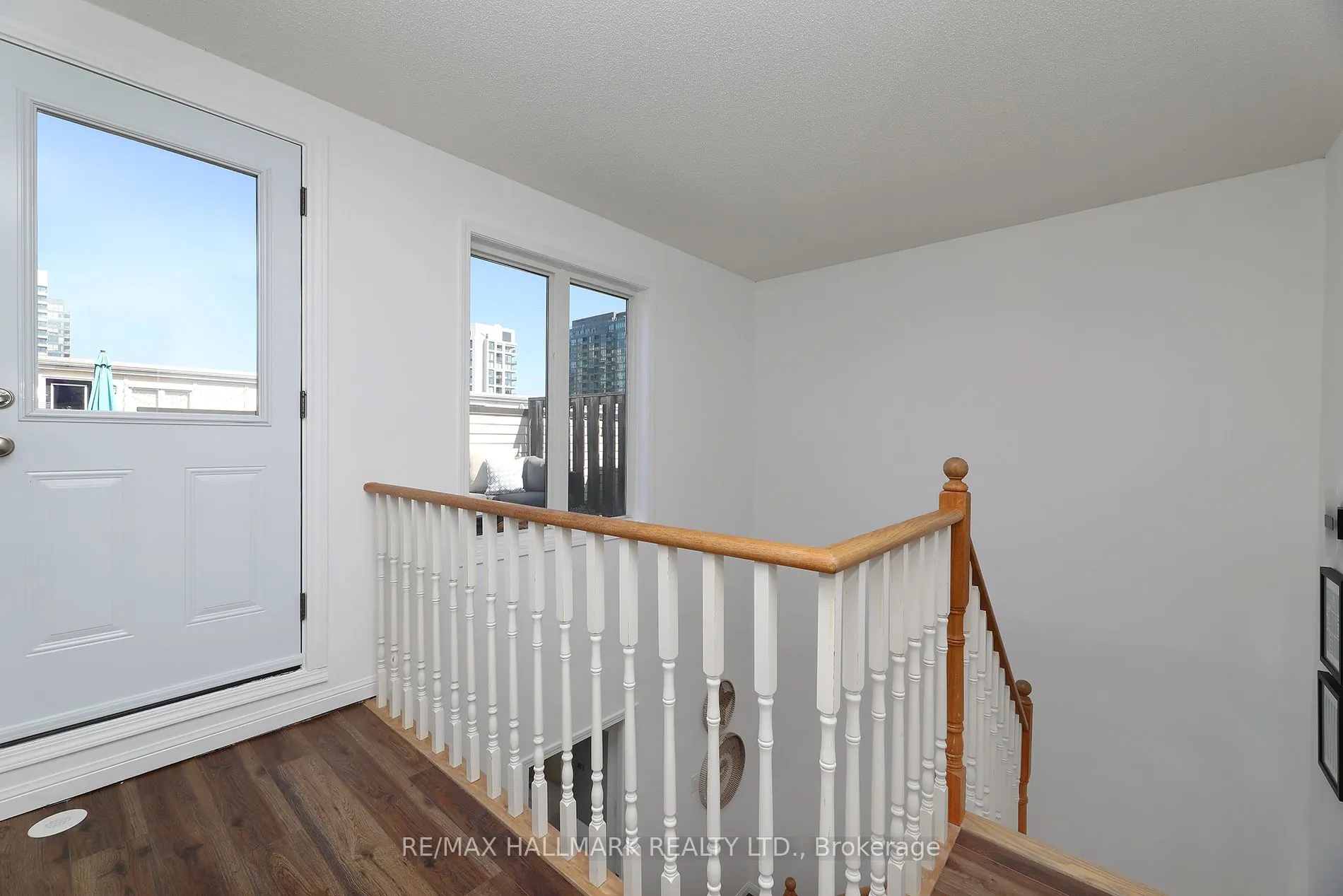 18 Laidlaw Street, #1005