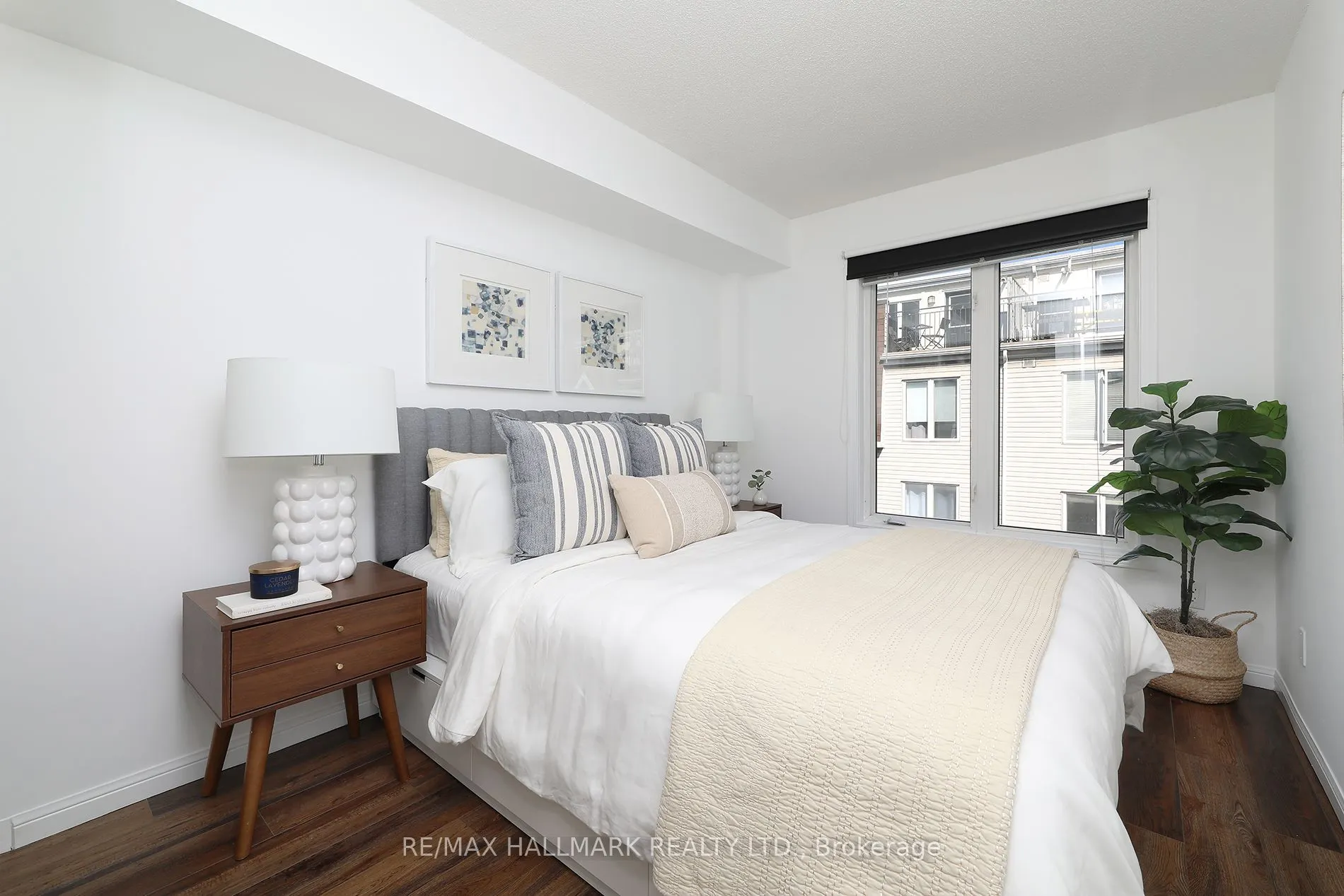 18 Laidlaw Street, #1005