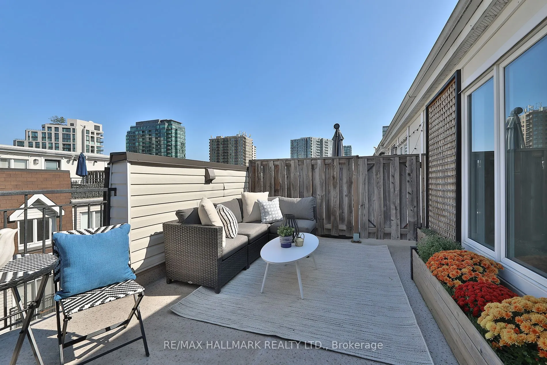 18 Laidlaw Street, #1005