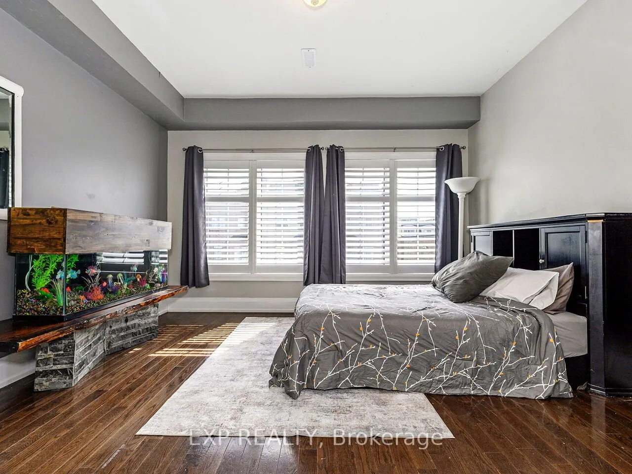 2351 Lakeshore Road W, #4