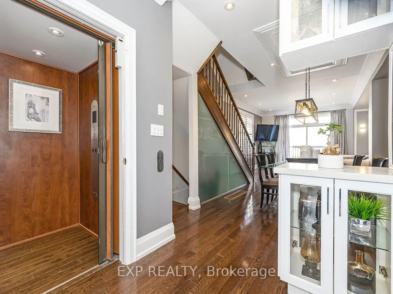 2351 Lakeshore Road W, #4