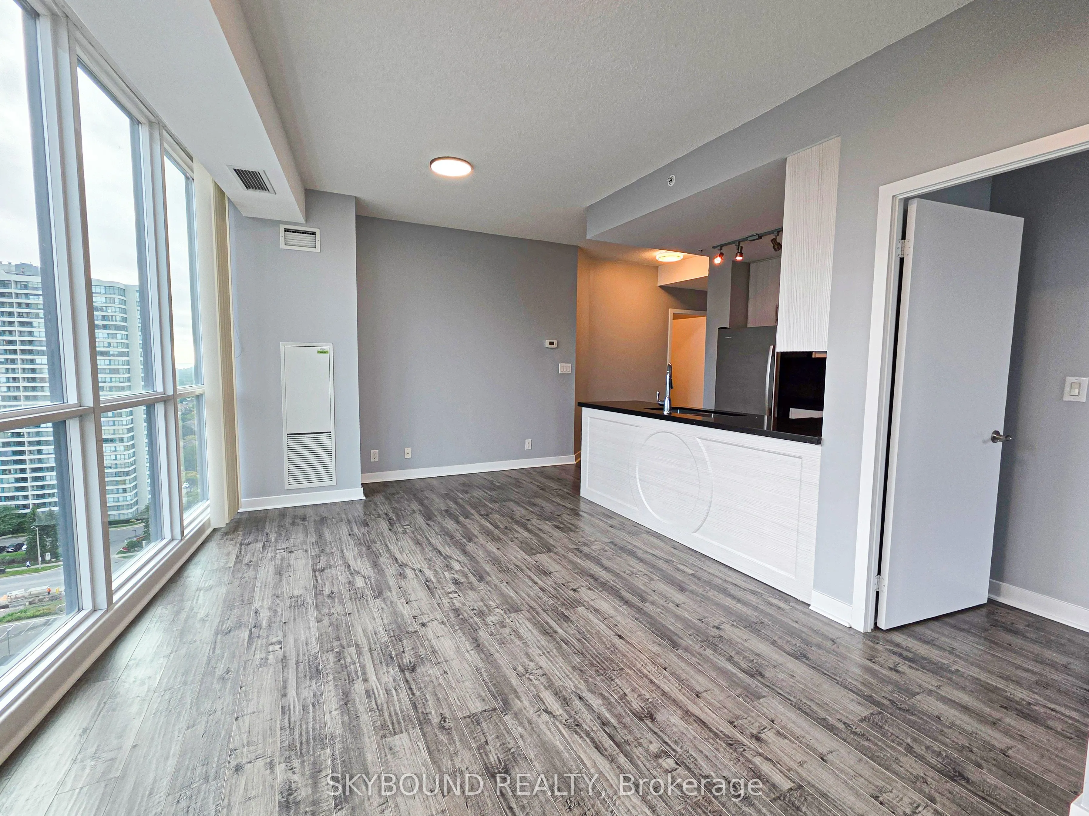 3985 Grand Park Drive, #1611