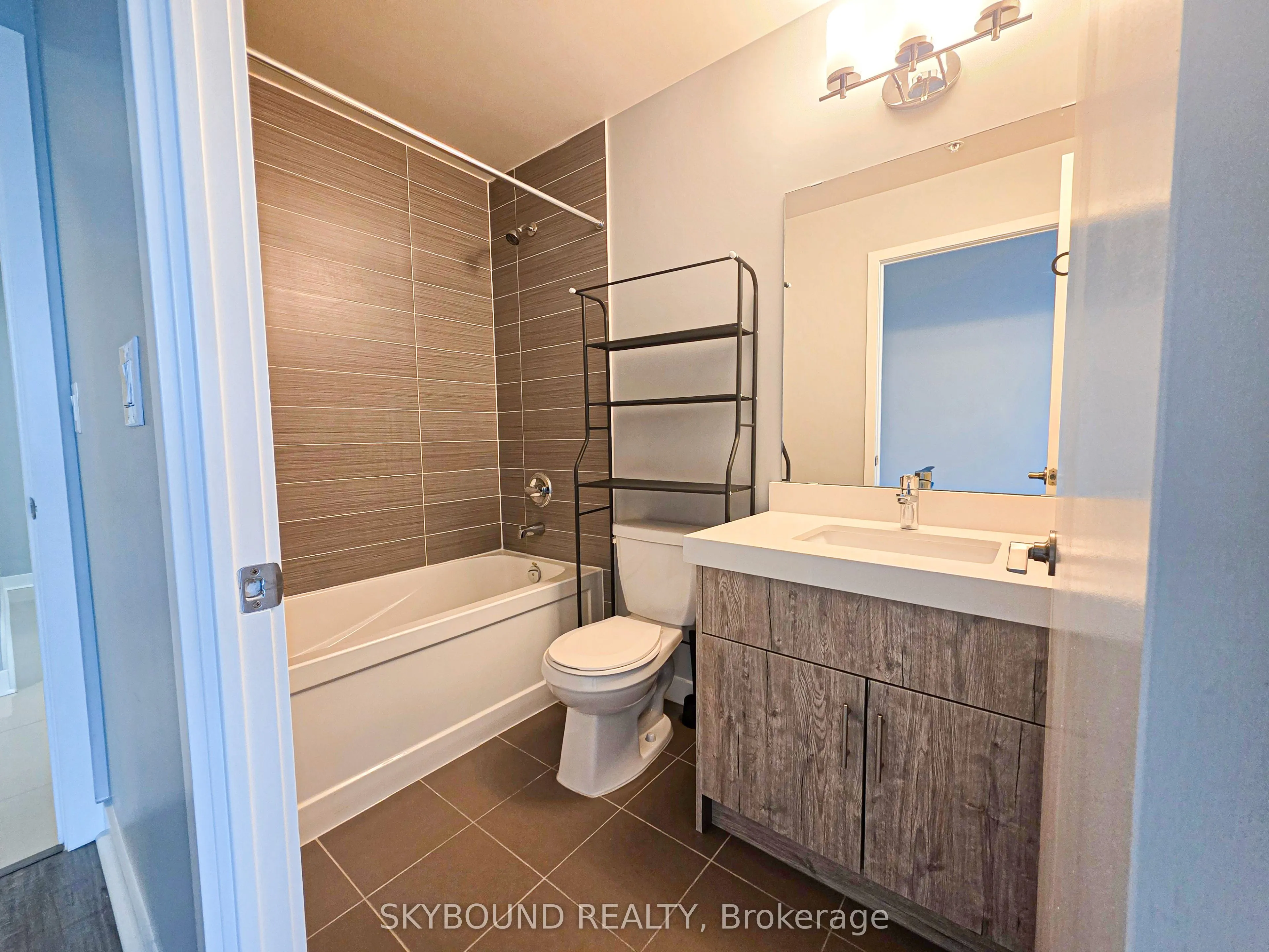 3985 Grand Park Drive, #1611