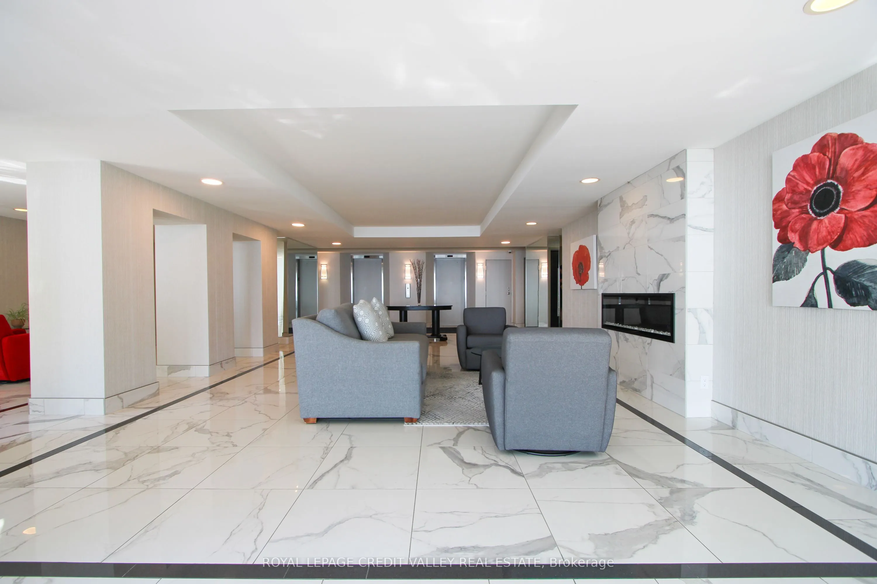 5280 Lakeshore Road, #911