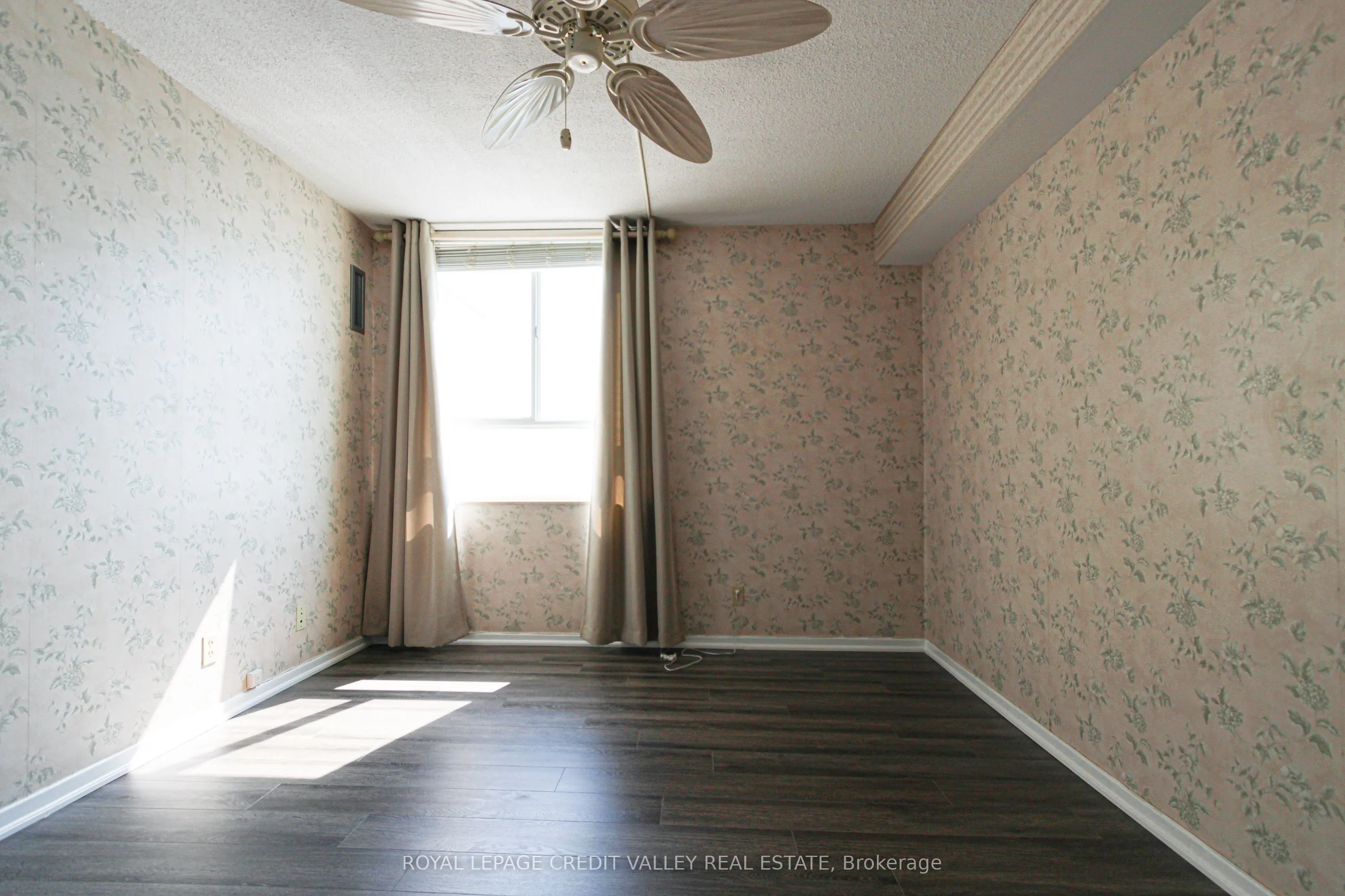 5280 Lakeshore Road, #911