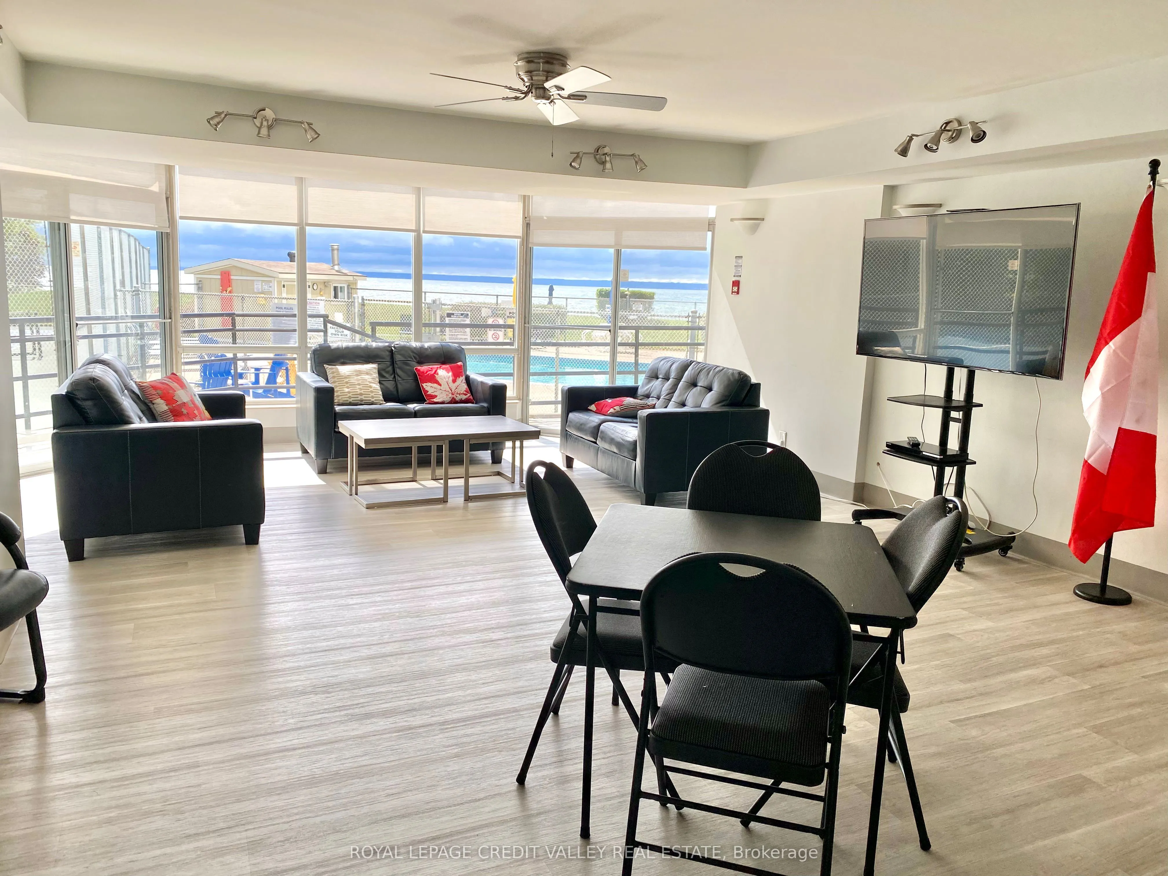 5280 Lakeshore Road, #911