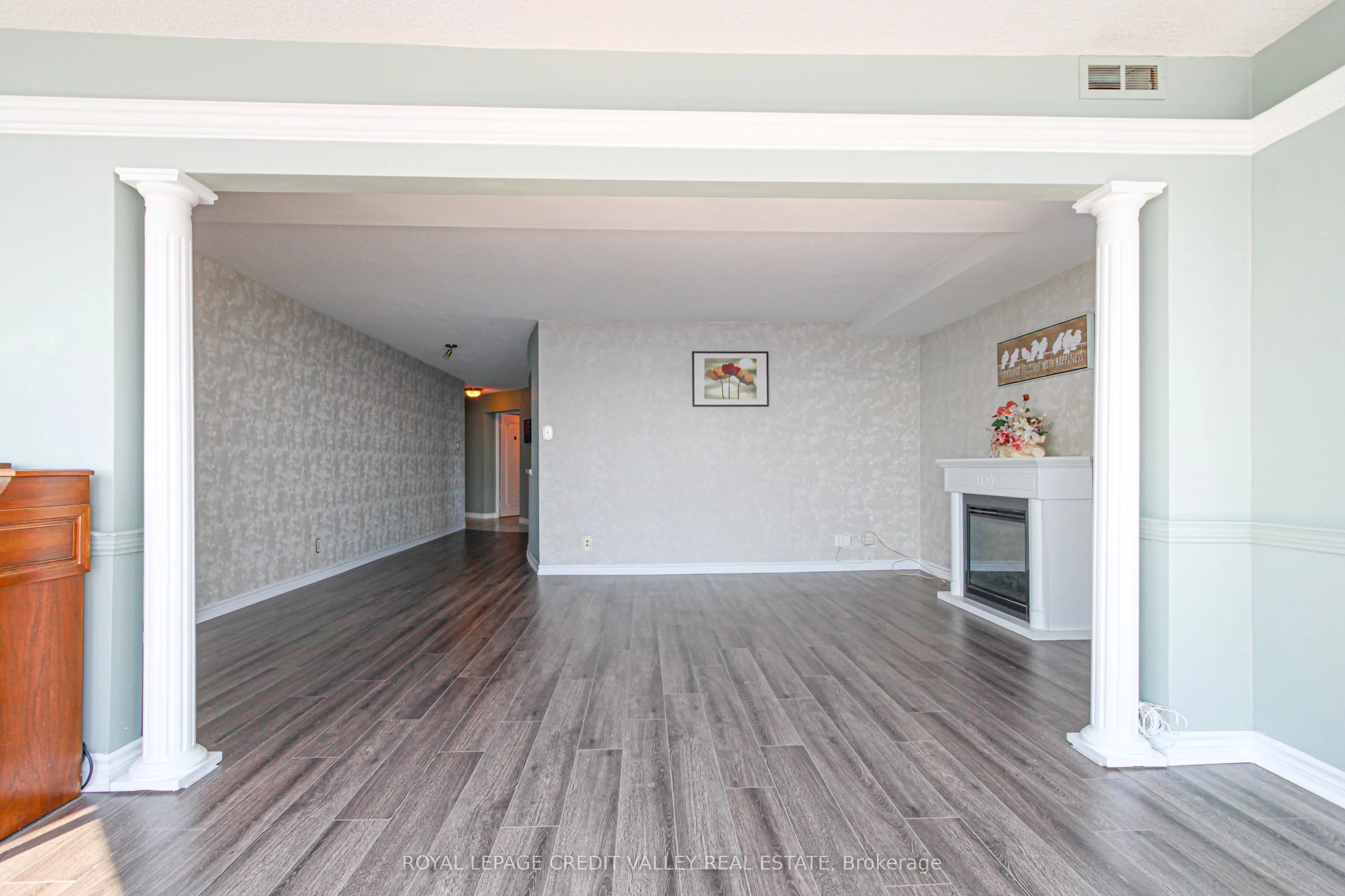 5280 Lakeshore Road, #911