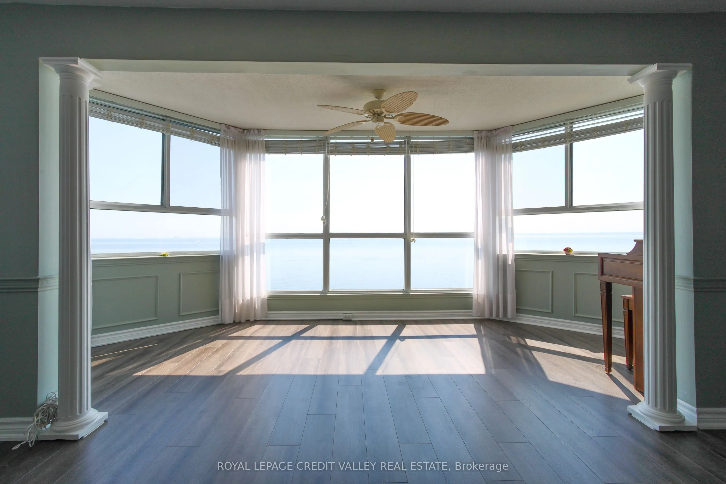 5280 Lakeshore Road, #911