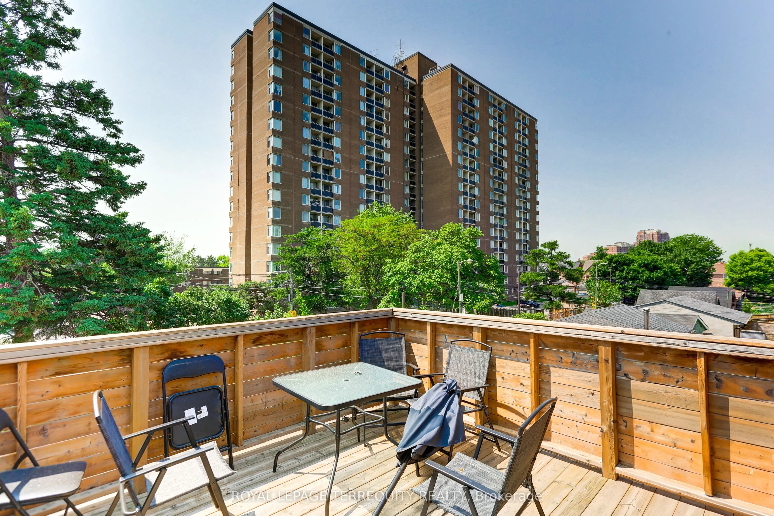 1989 Davenport Road, #upper #2