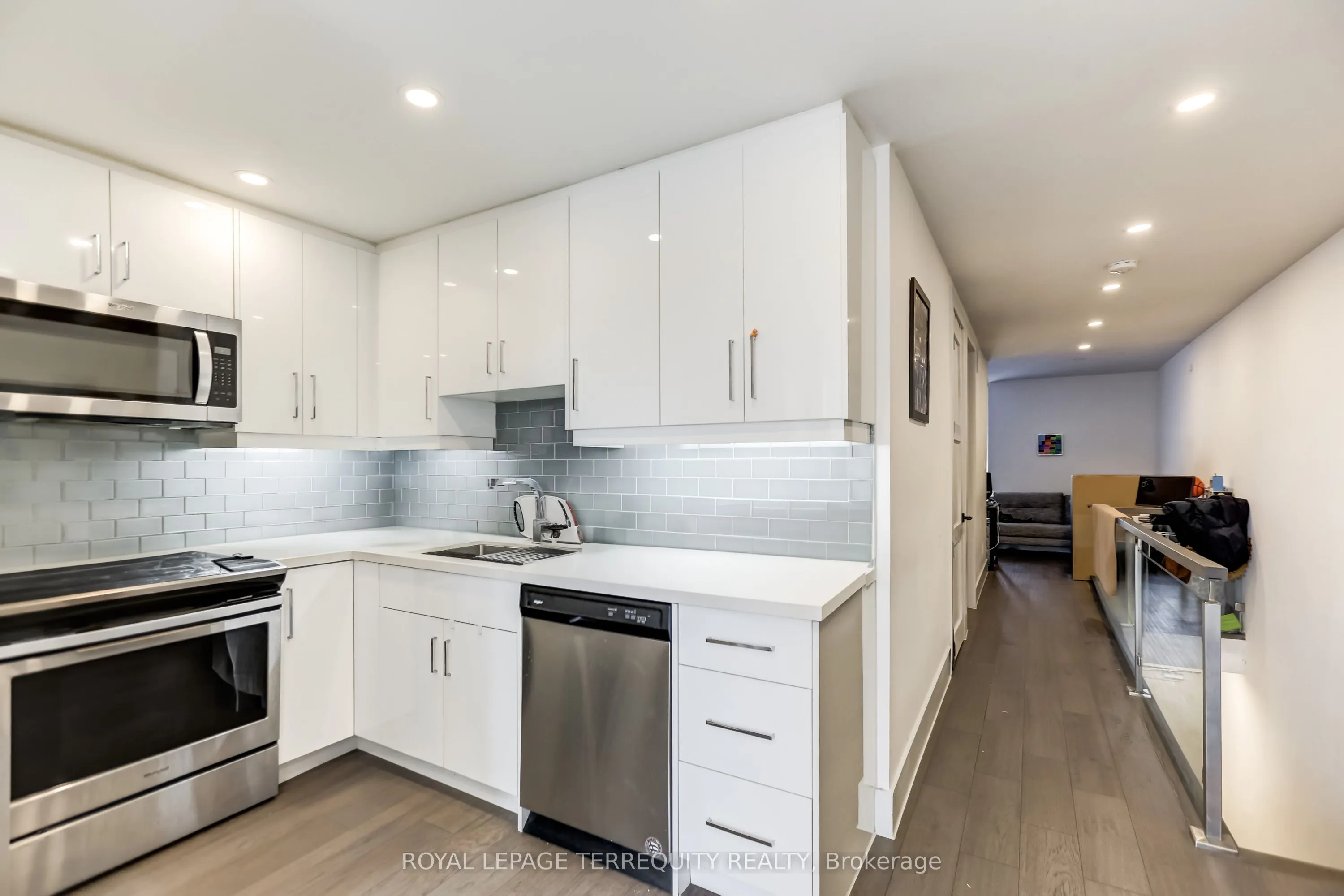 1989 Davenport Road, #upper #2