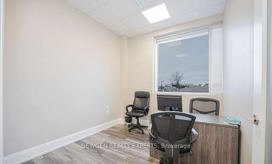 218 Export Boulevard, #101