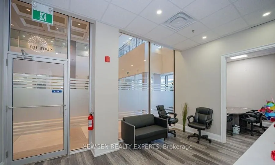 218 Export Boulevard, #101