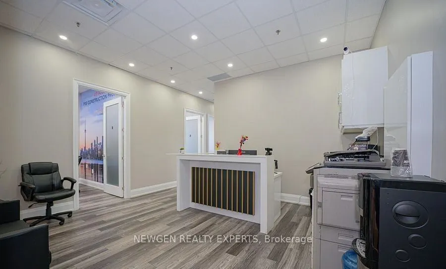 218 Export Boulevard, #101