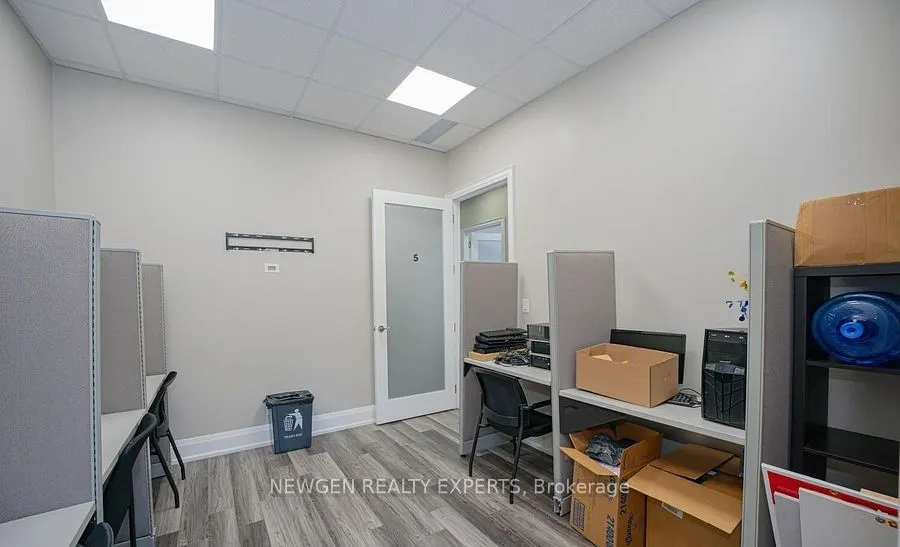 218 Export Boulevard, #101