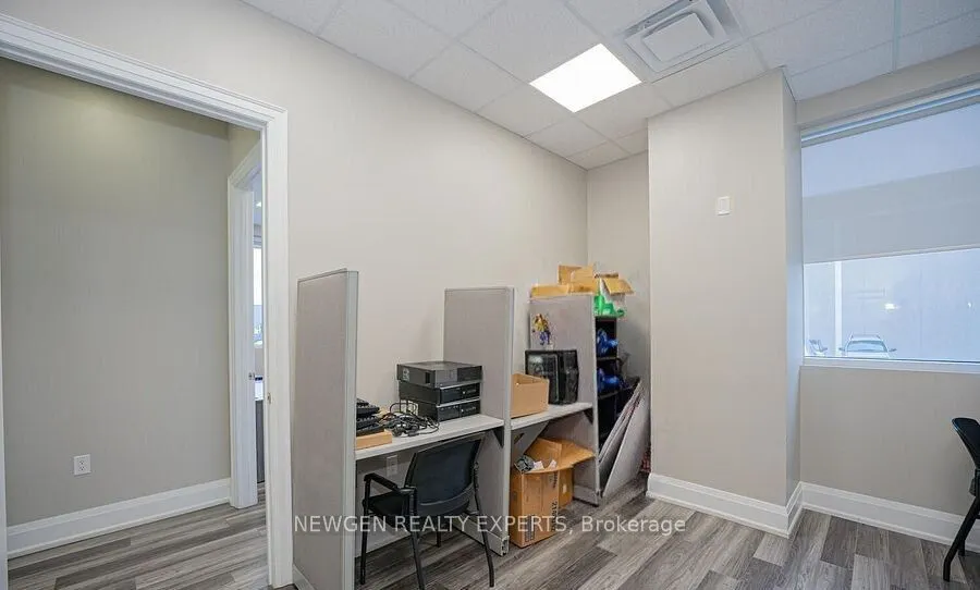 218 Export Boulevard, #101