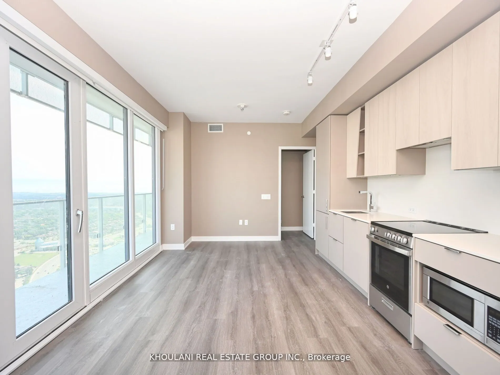 3883 Quartz Road, #4003