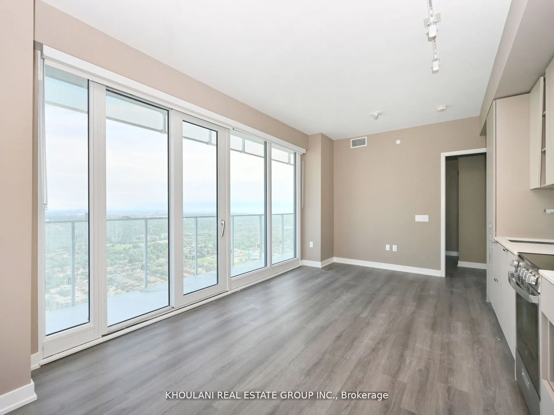 3883 Quartz Road, #4003