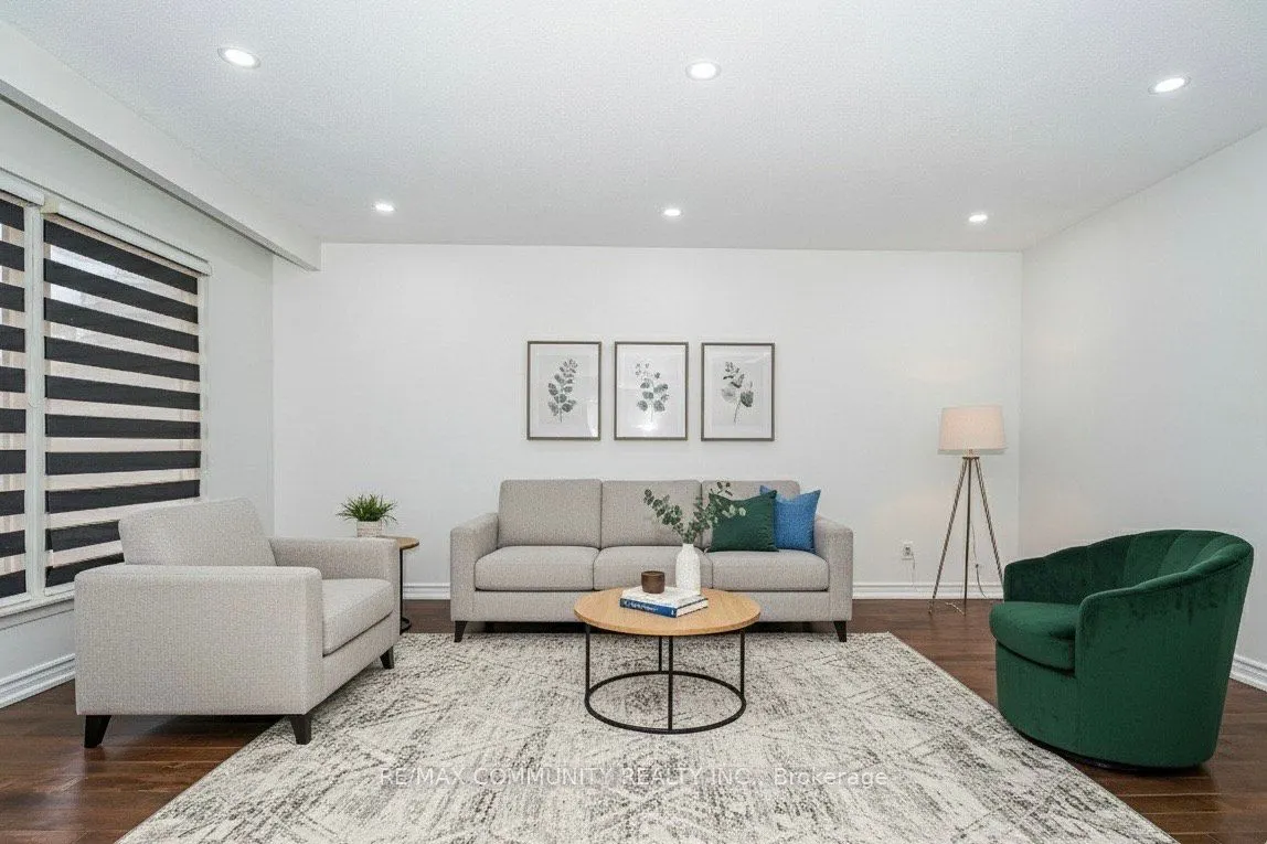 15 Strathavon Drive