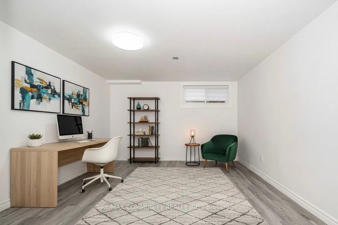15 Strathavon Drive