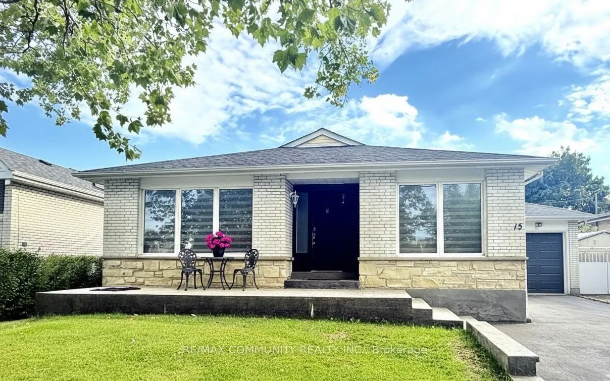 15 Strathavon Drive