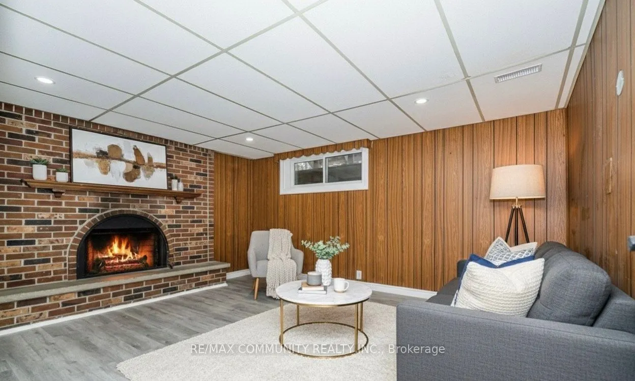 15 Strathavon Drive