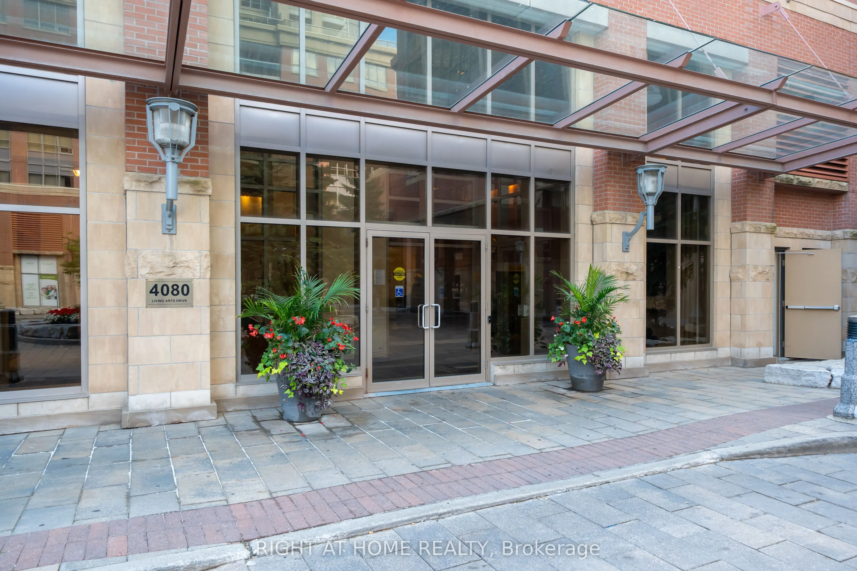 4080 LIVING ARTS Drive, #703