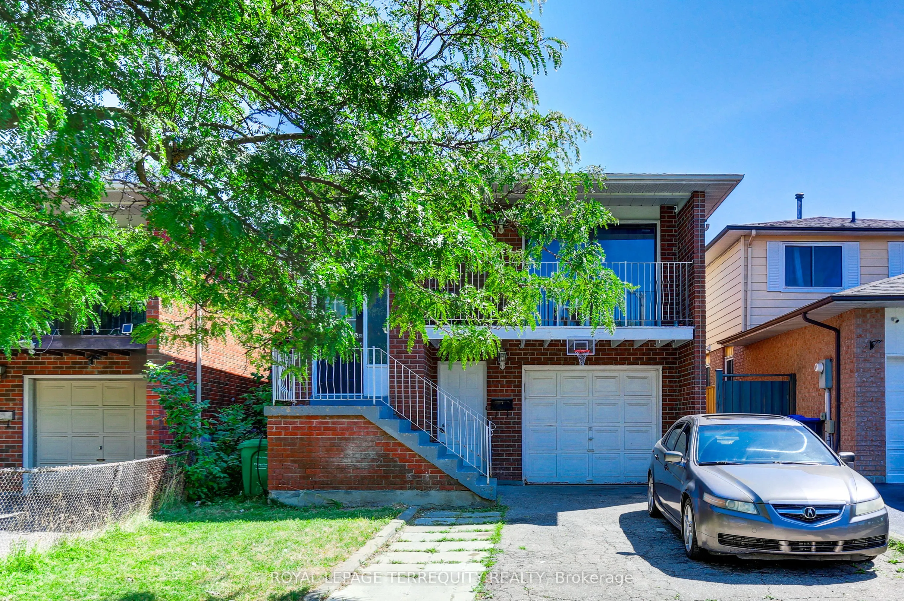 12 Martindale Crescent