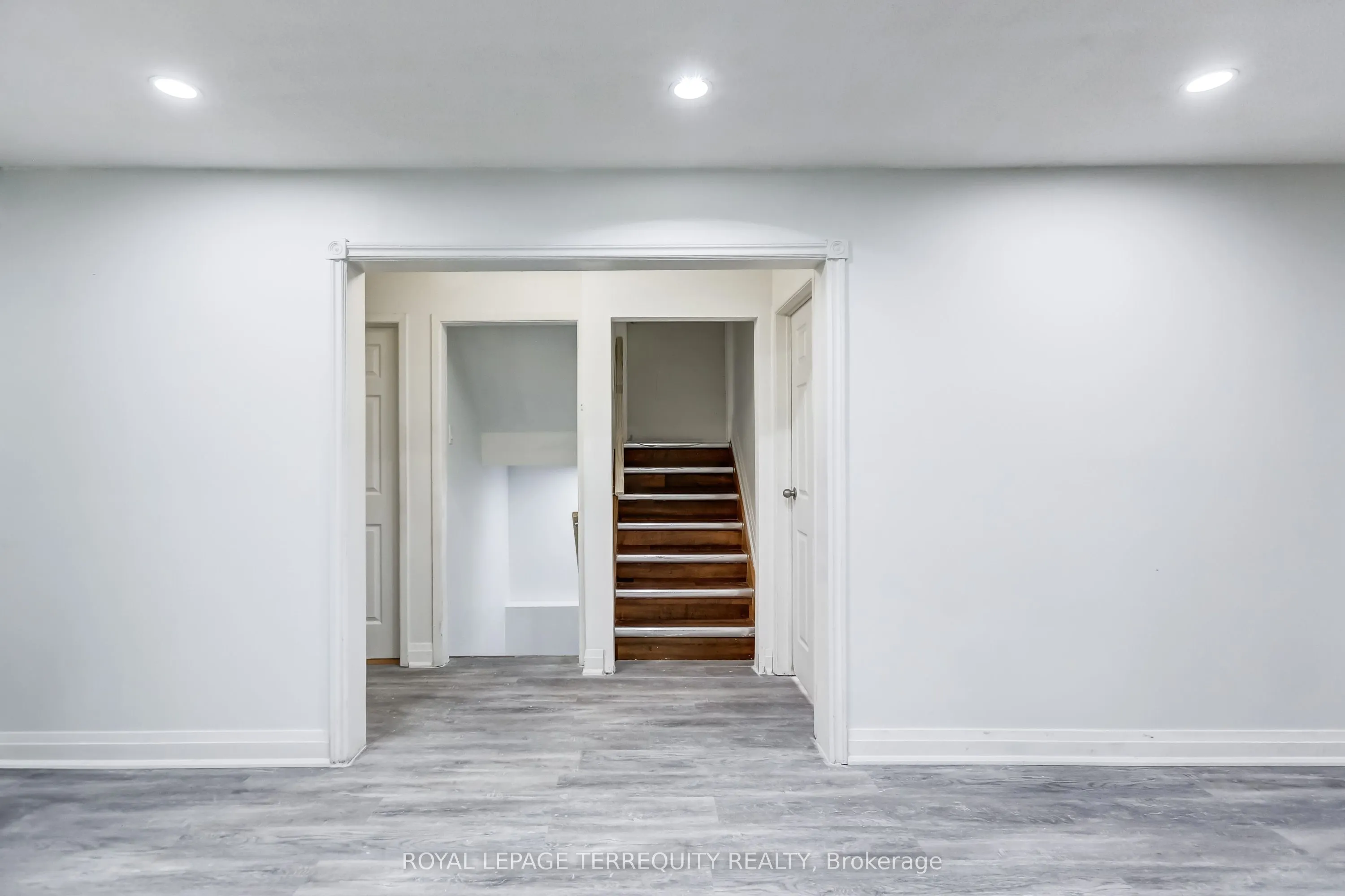 12 Martindale Crescent