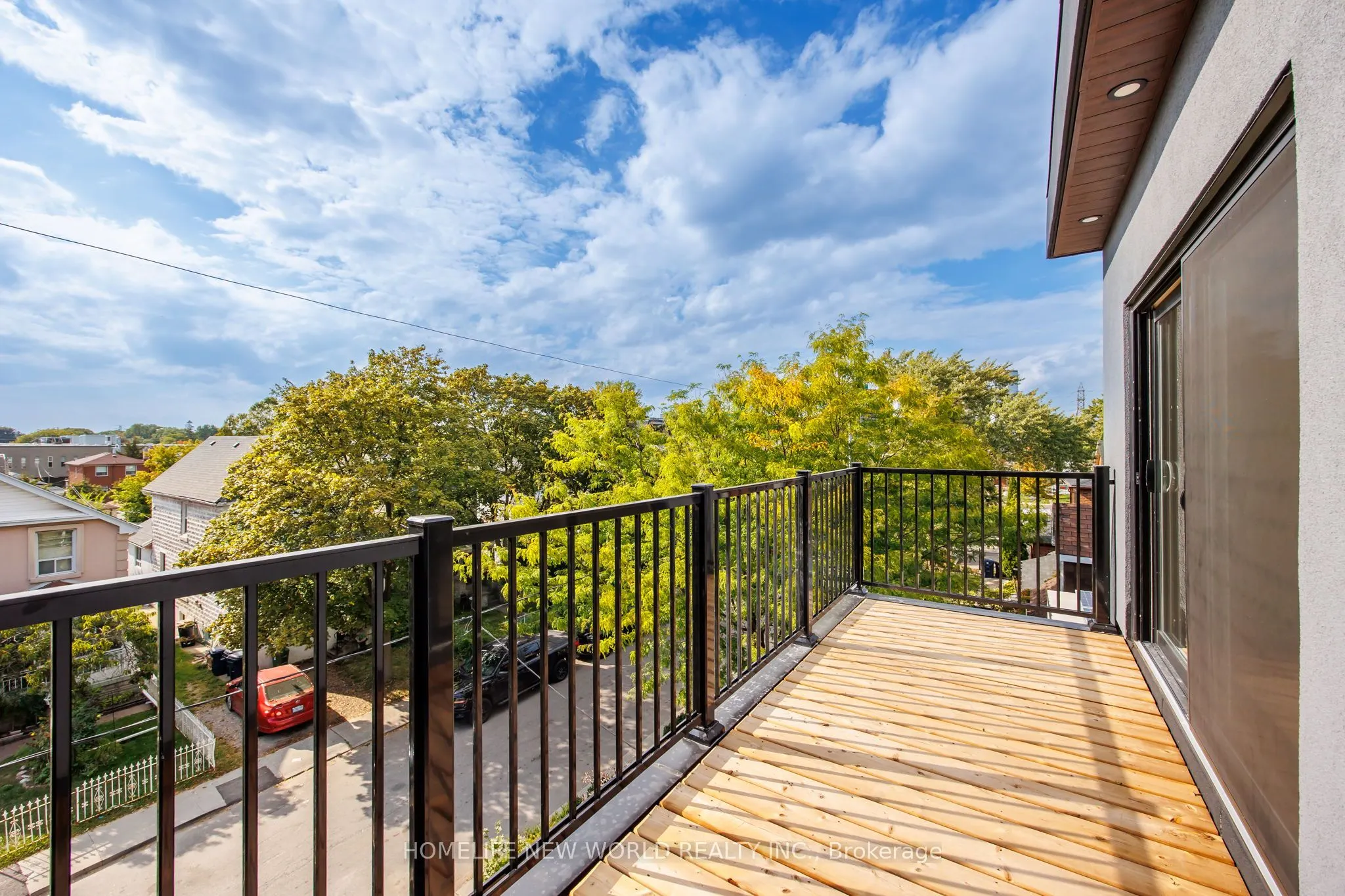 Upper Front - 43 Batavia Avenue, #Lease
