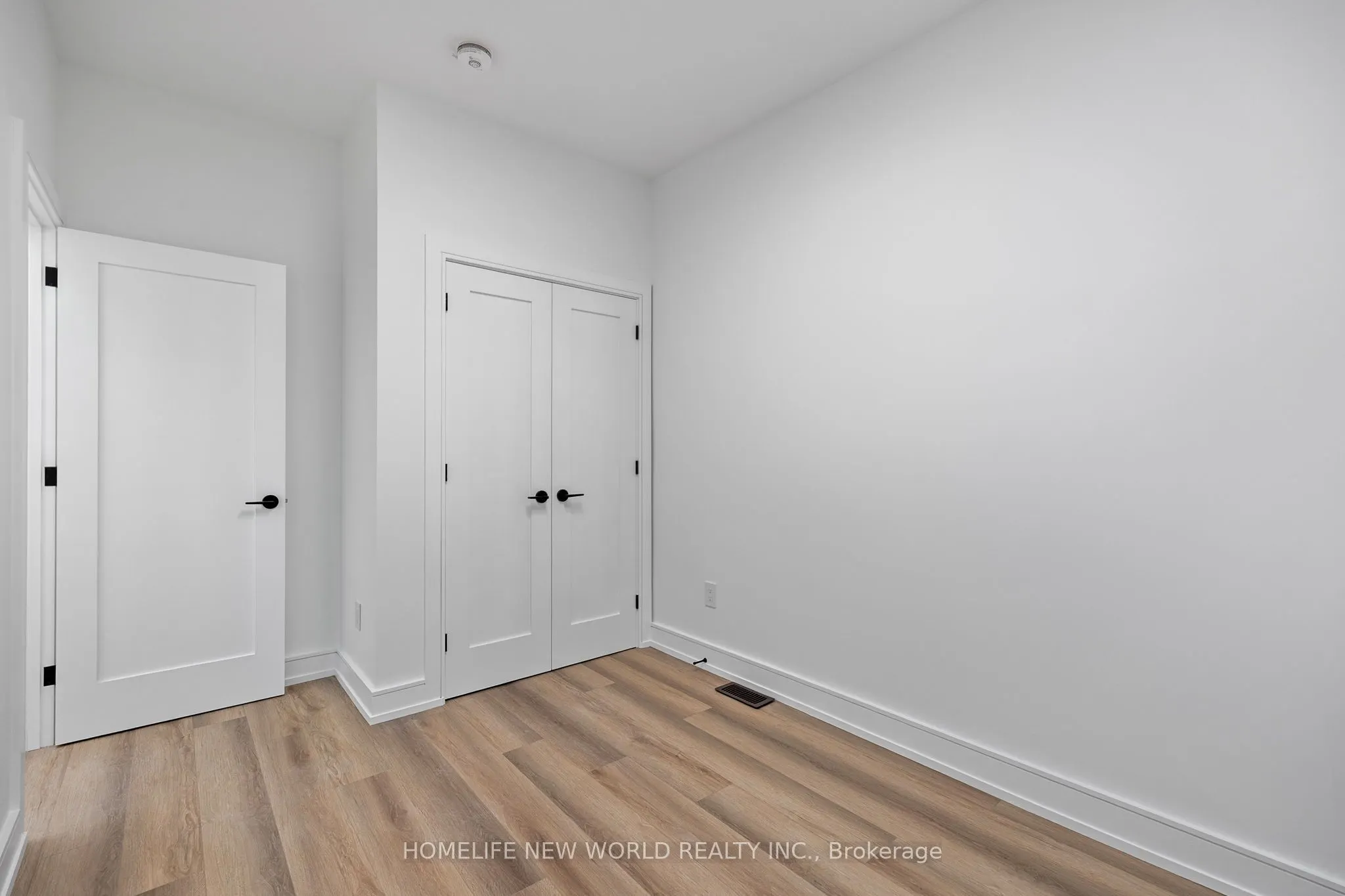 Upper Front - 43 Batavia Avenue, #Lease