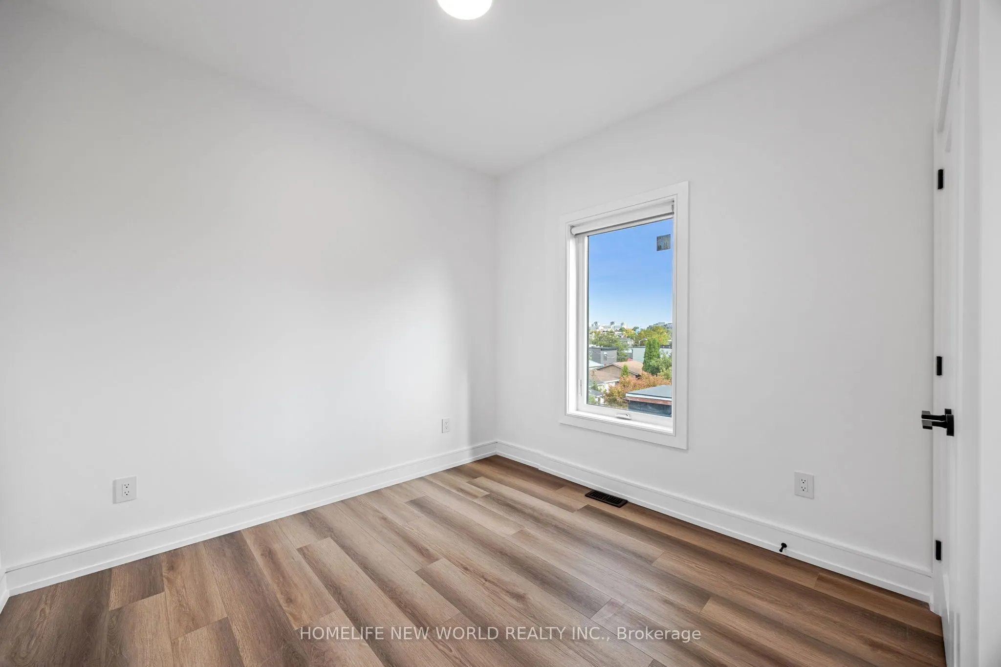 Upper Front - 43 Batavia Avenue, #Lease