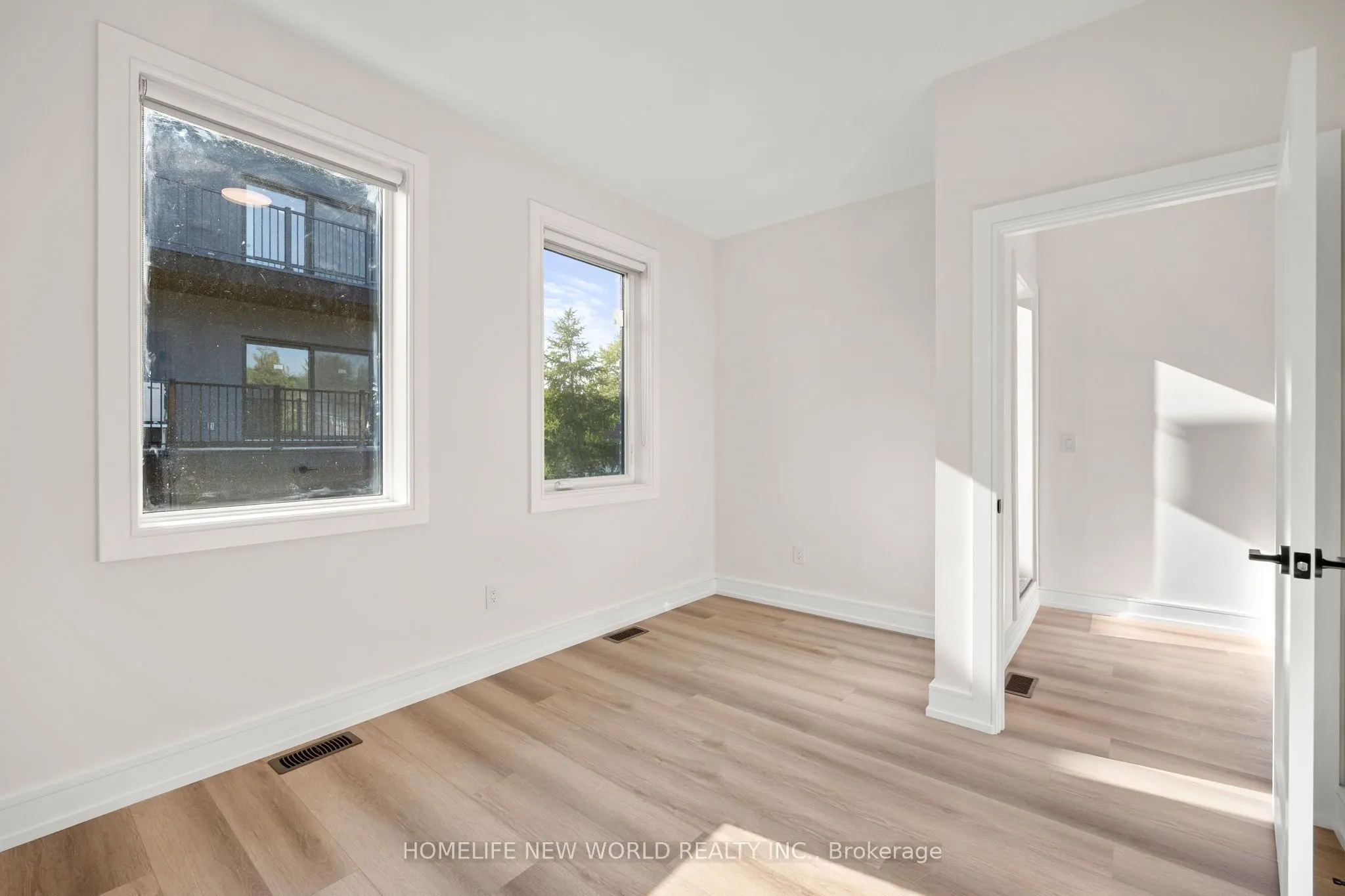 Laneway - 43 Batavia Avenue, #Lease