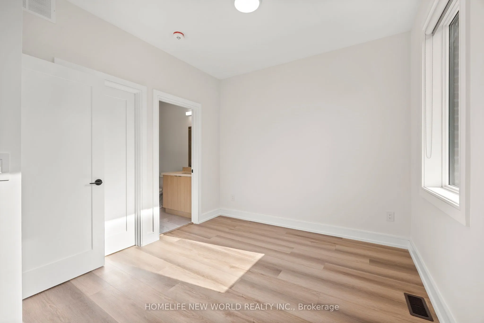 Laneway - 43 Batavia Avenue, #Lease
